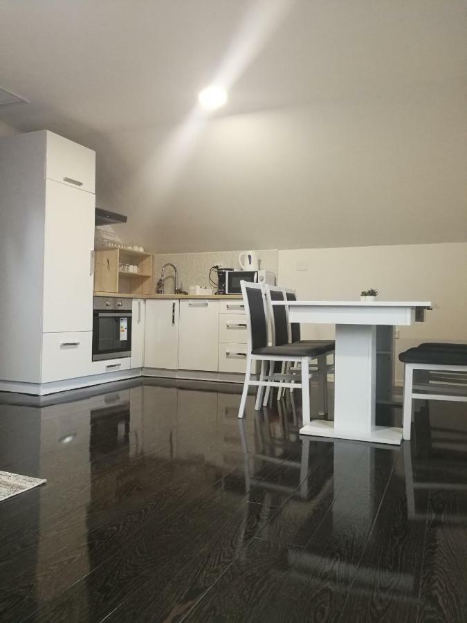 New Apartment Near Plitvice Lakes 스몰리야나크 외부 사진